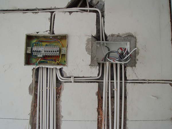 強電、弱電